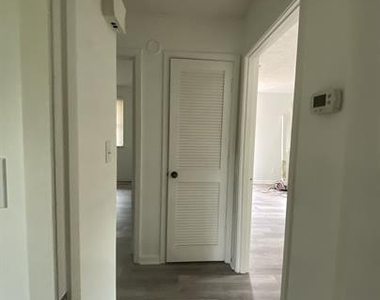1005 Willow Street - Photo Thumbnail 15