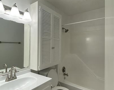 1005 Willow Street - Photo Thumbnail 11