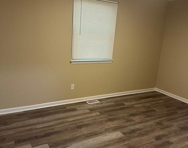 1005 Willow Street - Photo Thumbnail 17