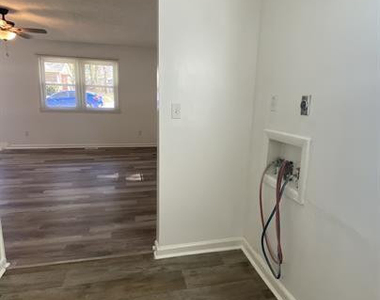 1005 Willow Street - Photo Thumbnail 6