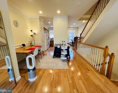 11431 Log Ridge Drive - Photo Thumbnail 7