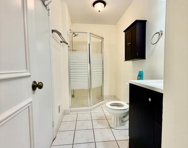 7700 Newington Forest Avenue - Photo Thumbnail 9