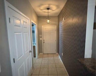 616 Marshtree Lane - Photo Thumbnail 12