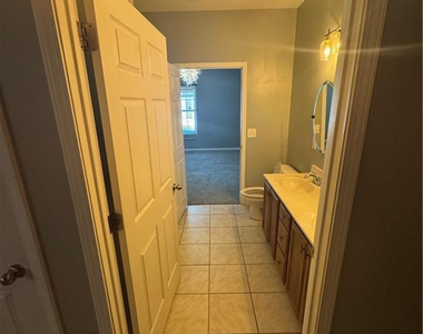 616 Marshtree Lane - Photo Thumbnail 13