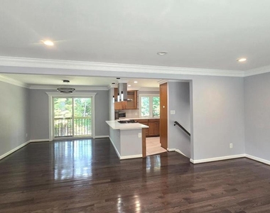 7512 Allan Avenue - Photo Thumbnail 6