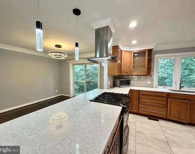 7512 Allan Avenue - Photo Thumbnail 17