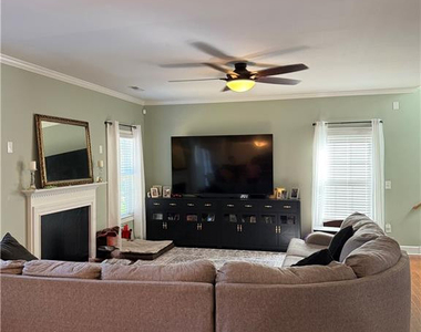 956 Micahs Way N - Photo Thumbnail 5