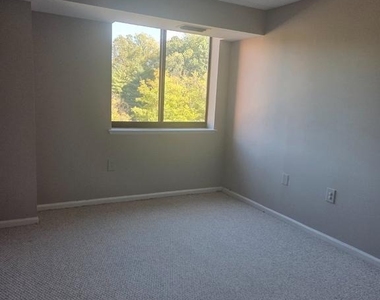 2230 George C Marshall Drive - Photo Thumbnail 33