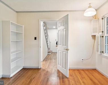 1110 Anesbury Court - Photo Thumbnail 15
