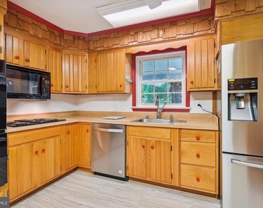 1110 Anesbury Court - Photo Thumbnail 7