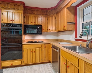 1110 Anesbury Court - Photo Thumbnail 6