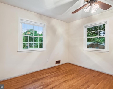 1110 Anesbury Court - Photo Thumbnail 32