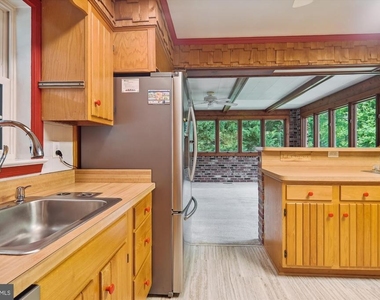 1110 Anesbury Court - Photo Thumbnail 8