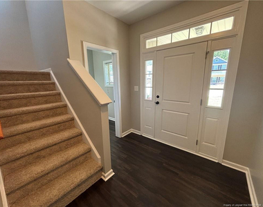 438 Roanoke Drive - Photo Thumbnail 3