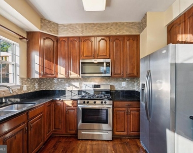 2560 James Maury Drive - Photo Thumbnail 7