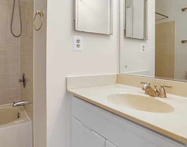 8042 Merry Oaks Court - Photo Thumbnail 35