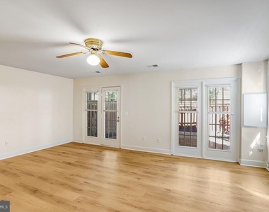 8042 Merry Oaks Court - Photo Thumbnail 38