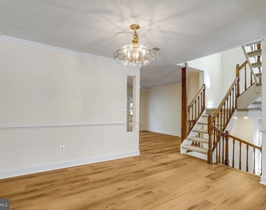 8042 Merry Oaks Court - Photo Thumbnail 8