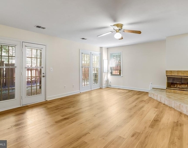 8042 Merry Oaks Court - Photo Thumbnail 39