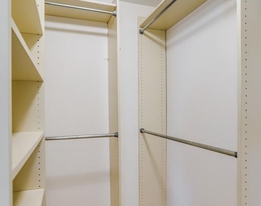 8042 Merry Oaks Court - Photo Thumbnail 29