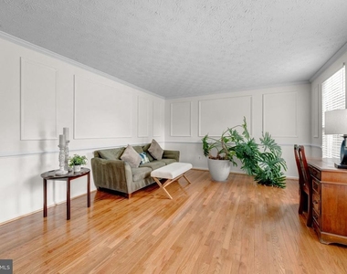 1425 Cellar Creek Way - Photo Thumbnail 5