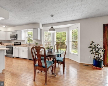 1425 Cellar Creek Way - Photo Thumbnail 13