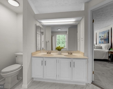 1425 Cellar Creek Way - Photo Thumbnail 28