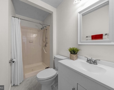 1425 Cellar Creek Way - Photo Thumbnail 22