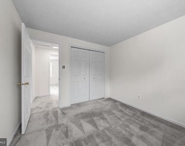 1425 Cellar Creek Way - Photo Thumbnail 35