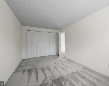 1425 Cellar Creek Way - Photo Thumbnail 33