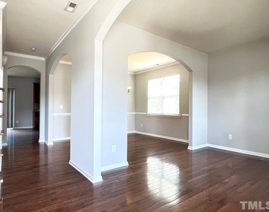 1209 Justice Walk Avenue - Photo Thumbnail 12