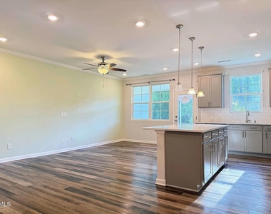 147 Hunston Drive - Photo Thumbnail 5