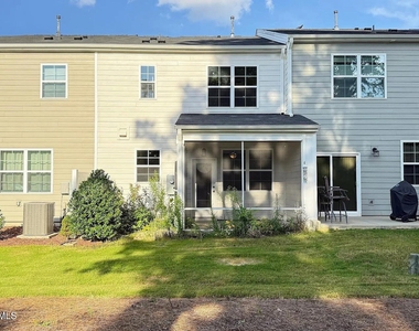 147 Hunston Drive - Photo Thumbnail 15