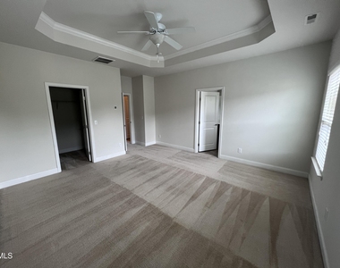 1010 Drayman Place - Photo Thumbnail 17