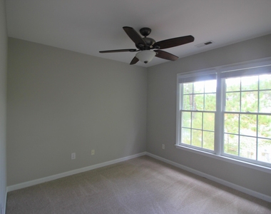 101 Cockleshell Court - Photo Thumbnail 14
