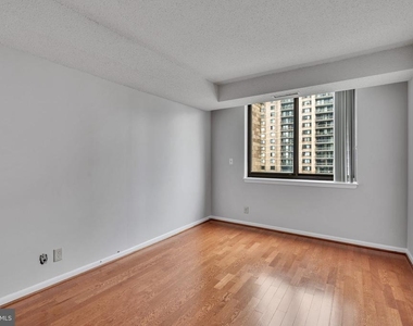 5501 Seminary Road - Photo Thumbnail 8