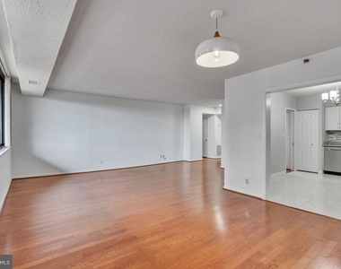 5501 Seminary Road - Photo Thumbnail 4