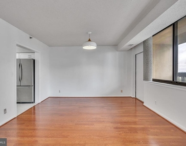 5501 Seminary Road - Photo Thumbnail 3