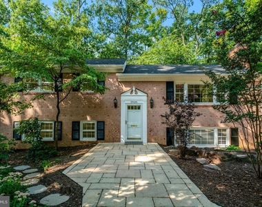 5920 Jane Way - Photo Thumbnail 7