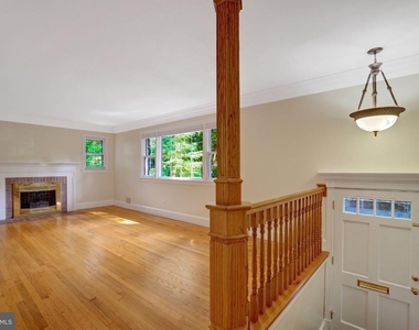 5920 Jane Way - Photo Thumbnail 9