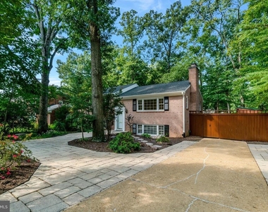 5920 Jane Way - Photo Thumbnail 5