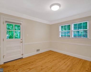 5920 Jane Way - Photo Thumbnail 17