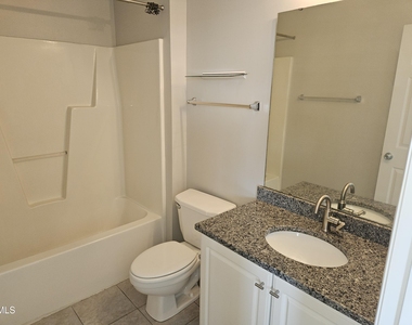 320 W Martin Street - Photo Thumbnail 14
