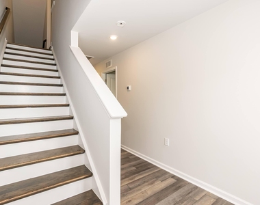 1102 Lily Loch Way - Photo Thumbnail 13