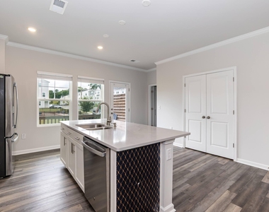 1102 Lily Loch Way - Photo Thumbnail 24