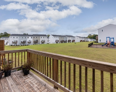 1102 Lily Loch Way - Photo Thumbnail 37