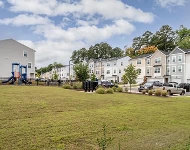 1102 Lily Loch Way - Photo Thumbnail 34