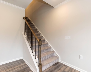 1102 Lily Loch Way - Photo Thumbnail 14