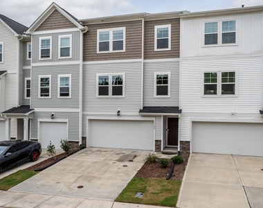 1102 Lily Loch Way - Photo Thumbnail 3