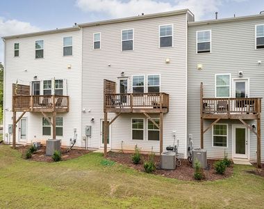 1102 Lily Loch Way - Photo Thumbnail 29